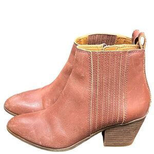 Frye & Co Women's Jacy Chelsea Mauve Leather Ankle Boot Booties size 7